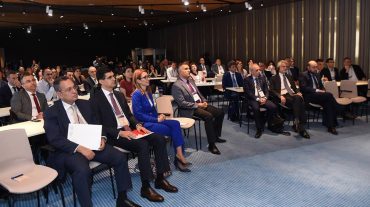 Մեկնարկել է «Զարգանալով բիզնեսին համահունչ» խորագրով 3-րդ միջազգային կոնֆերանսը