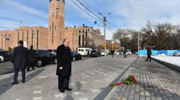 Նախագահ Սարգսյանը հարգանքի տուրք է մատուցել 2008թ. մարտի 1-ի զոհերի հիշատակին