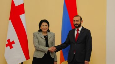 Տարբեր դիրքորոշումներ ունեցող հարցերում պատվիրակությունները պետք է առաջնորդվեն միմյանց առնվազն չվնասելու սկզբունքով. Միրզոյանը` Զուրաբիշվիլիին