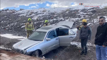 Արագածոտնի մարզում Mercedes-ը դուրս է եկել երթևեկելի գոտուց և հայտնվել դաշտում․ կա տուժած