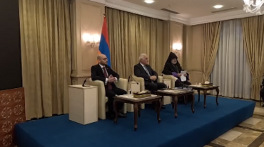 Վահագն Խաչատուրյանը հանդիպել է Բաղդադի հայկական համայնքի և կազմակերպությունների ներկայացուցիչների հետ