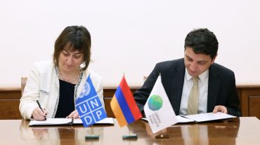 Ֆինանսների նախարարը և Հայաստանում ՄԱԿ-ի զարգացման ծրագրի մշտական ներկայացուցիչը ստորագրել են համաձայնագիր