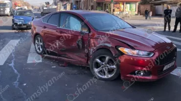 Երևանում բախվել են «Ford Fusion»-ն ու «Opel Corsa»-ն. կա 5 տուժած