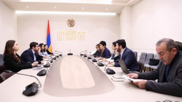 Արման Եղոյանն ու Մերի Գալստյանը հյուրընկալել են քաղհասարակության ներկայացուցիչների