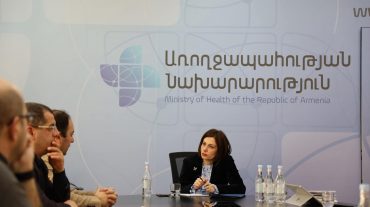 Անահիտ Ավանեսյանը ապահովագրական ընկերությունների ներկայացուցիչների հետ քննարկել է 50000 դրամ սոցիալական կրեդիտը իրացնելու համար փաթեթներ ձևավորելու հարցը